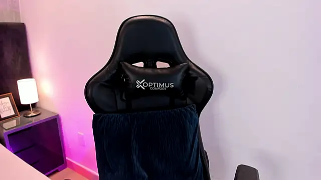 Freyaa__ Chat XXX in diretta