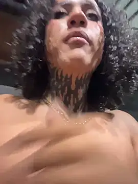 Онлайн чат XXX Serenaa_Parker