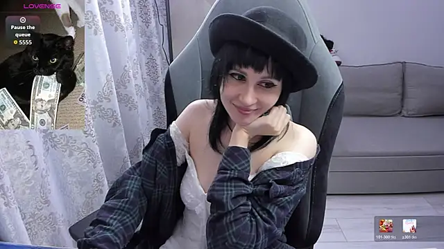 MistyDark live XXX chat