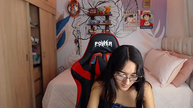 LinzyBaner's Live XXX Chat