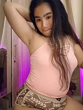 Kissy07 Adlı Modelin Canlı XXX Sohbeti