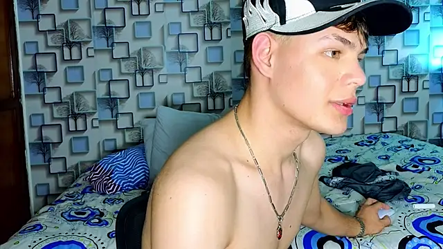 LoganSteel_ 라이브 XXX 채팅