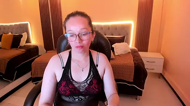 Victoria__blake_: онлайн-секс-чат