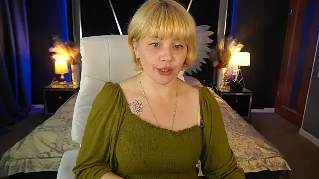 XXX chat uživo modela AmaraNights