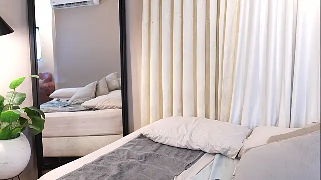 MeganLeroy Chat XXX live