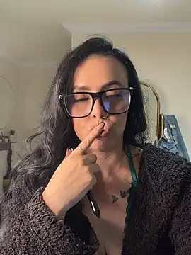 Chat +18 de AndreaValencia ao vivo