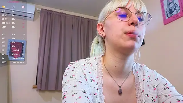 Онлайн чат XXX t_blonde