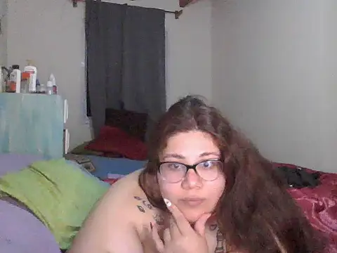 chloeblaze1 Adlı Modelin Canlı XXX Sohbeti