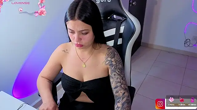 Victoryyy_ Adlı Modelin Canlı XXX Sohbeti