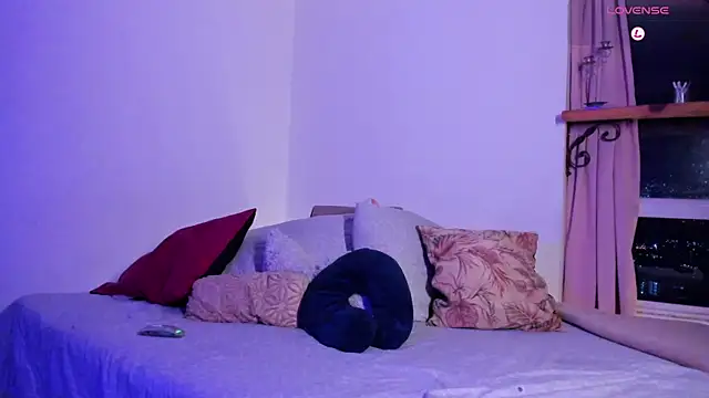 Theevae's Live XXX Chat