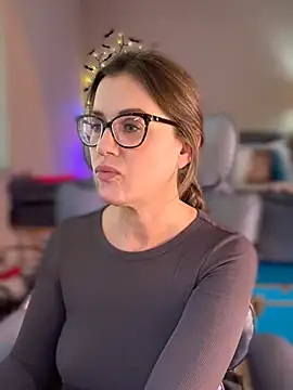 MaiseKnox 在線直播表演