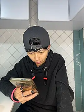Chat +18 de ian_mathias_ ao vivo