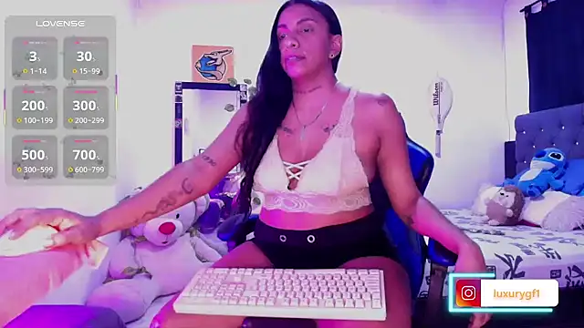 Chat +18 de Pocahontaslovex ao vivo