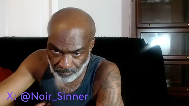 צ'אט XXX בשידור חי של sinnernoir