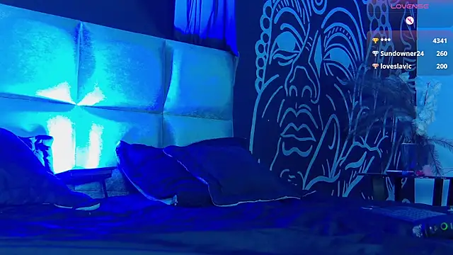 Chatroom XXX en direct de Lunamistyc