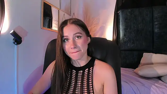 MiaWhiteBunny's Live XXX Chat