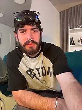 צ'אט XXX בשידור חי של DomBoy_