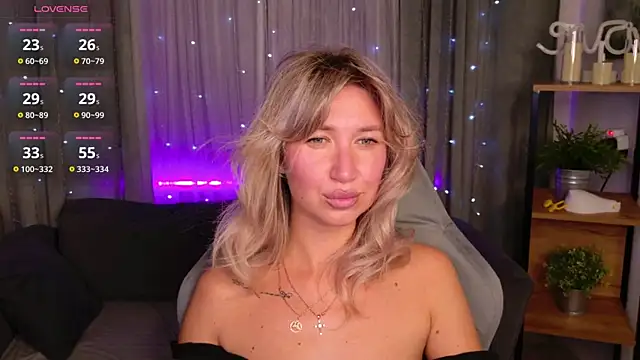 MilaBott Adlı Modelin Canlı XXX Sohbeti