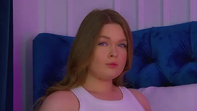 CrystalLyons Chat XXX live