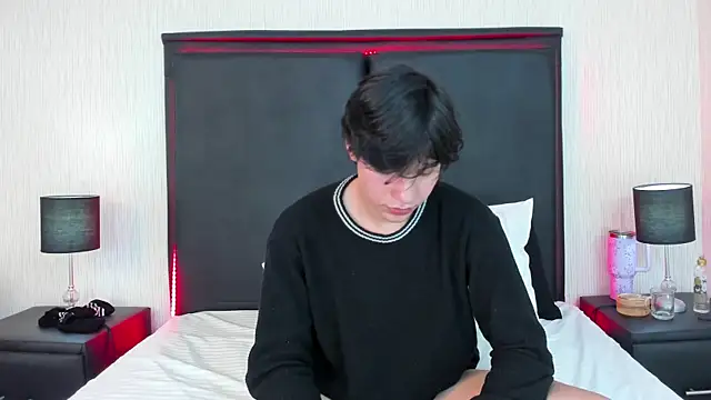 แชท XXX สดของ ColtonRyann