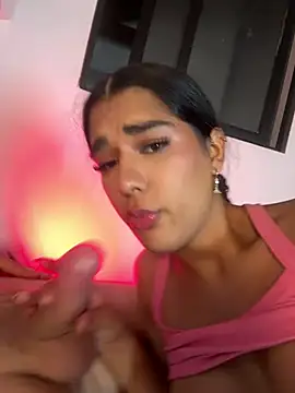 EmmaRoux_ লাইভ XXX চ্যাট