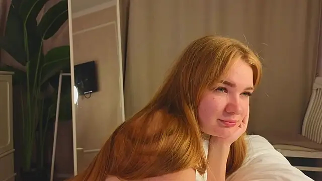 צ'אט XXX בשידור חי של JaylaBrown