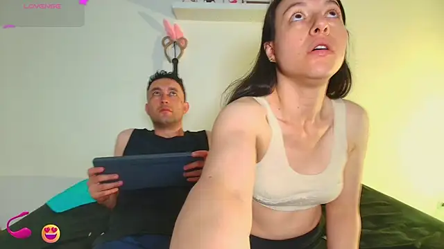 JeremmyAndStacy's Live XXX Chat