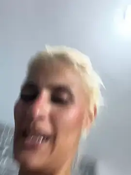 taty_juts Chat XXX in diretta