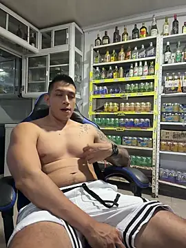 OliverWest04 Live XXX-chat
