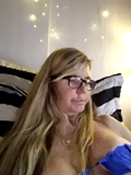 Marianne10's Webcam Show