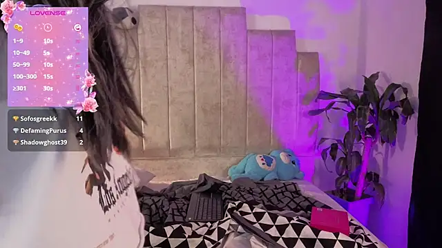 Emilly-hall Live XXX-Chat