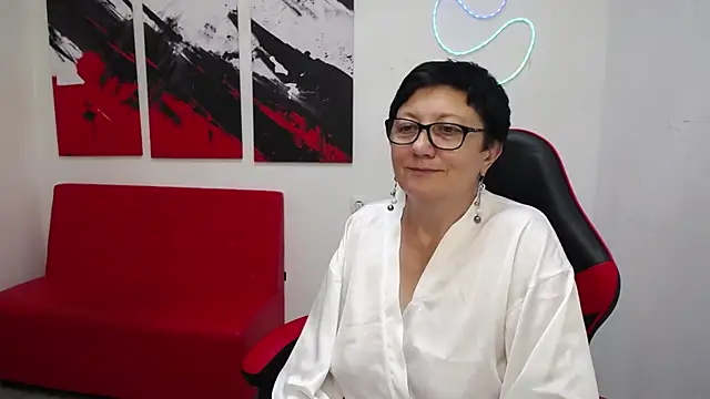 Онлайн чат XXX EmilyL0ve