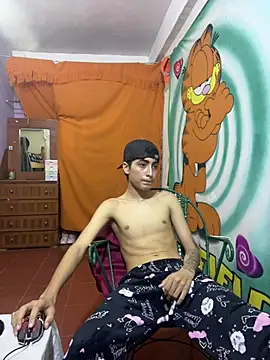 MichaelMiller20261 Adlı Modelin Canlı XXX Sohbeti