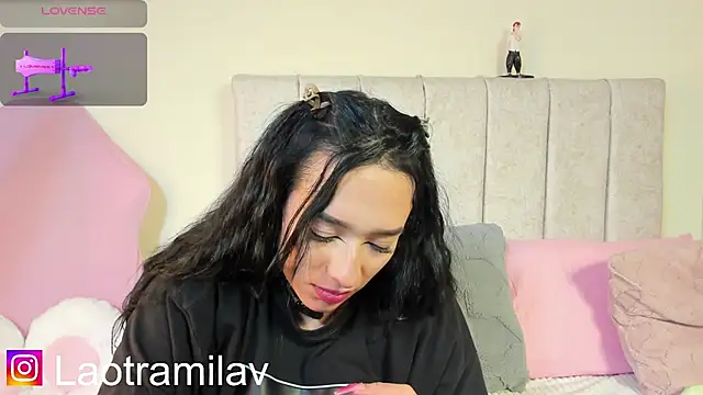 MilaVelour's Live XXX Chat