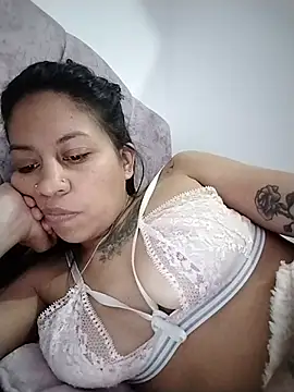 Tiphanydirty3 élő XXX-chatje