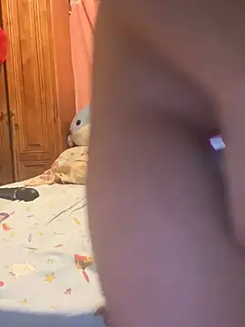 Chat XXX en directo de LaPetitechienne1