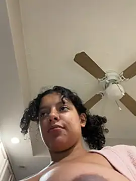 allybluee777n Live XXX chat