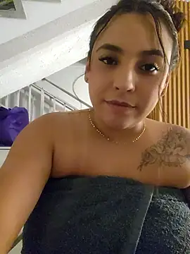 LizzRouse live XXX chat