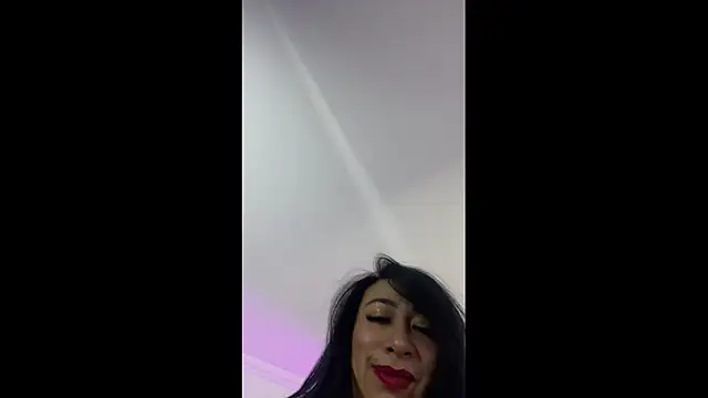 Chat XXX ao vivo de karimelee_
