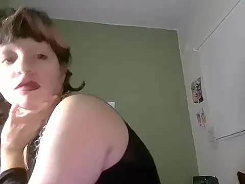 Pokazy przed kamerką – julietverss