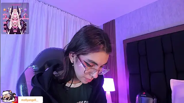 Molly_A Chat XXX live