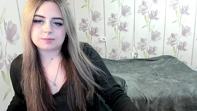 Agathameoww Adlı Modelin Canlı XXX Sohbeti