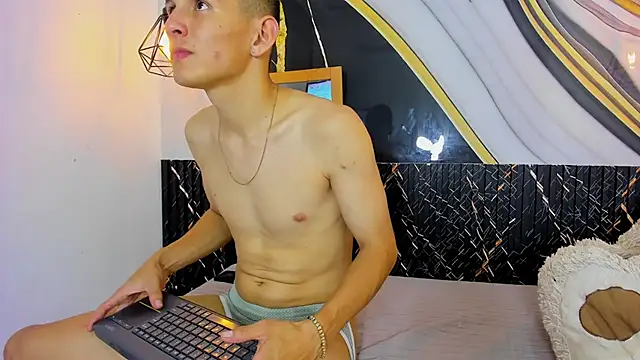 IzanArias Chat XXX live