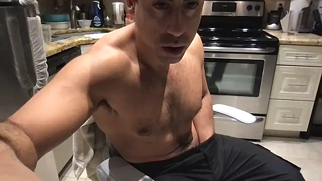 Chat XXX en directo de BigGuyMuscle