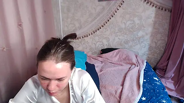leila_bambi_'s Live XXX Chat