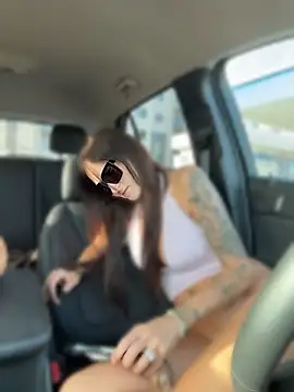 Kate-Paul live XXX chat