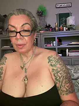 dieseldame1313 Chat XXX in diretta