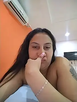 צ'אט XXX בשידור חי של esmeralda_jadees
