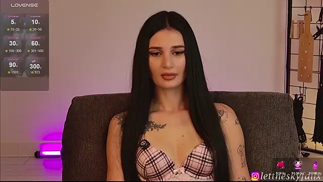lettheskyfallx's Live XXX Chat