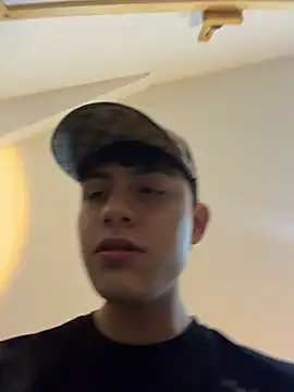 Chat +18 de Lander_Cruz ao vivo